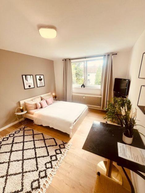 Ferienwohnung An Der Uniklinik Mit Eigener Kueche Und Renoviertem Badezimmer Homburg  Exterior foto
